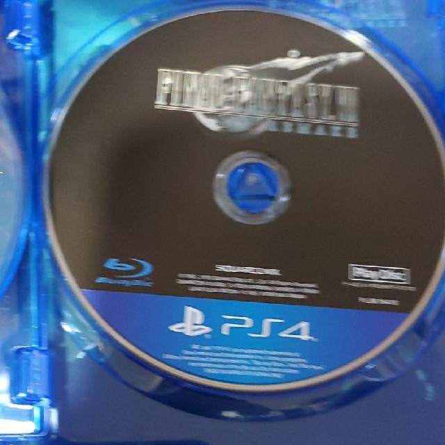 PlayStation4(プレイステーション4)のPS4 ファイナルファンタジー7 リメイク エンタメ/ホビーのゲームソフト/ゲーム機本体(家庭用ゲームソフト)の商品写真