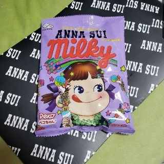 アナスイ(ANNA SUI)の紙袋付き ミルキー × アナスイ × ヤナギダマサミ 限定コラボ(菓子/デザート)