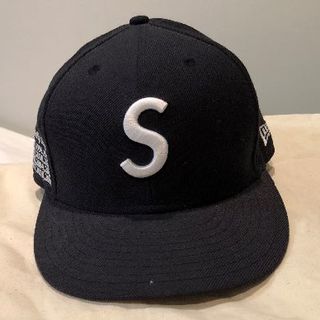 シュプリーム(Supreme)のSupreme NEWERA Sロゴ Cap ネイビー 希少 レア(キャップ)