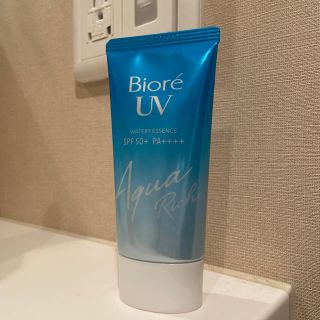 ビオレ(Biore)の新品未使用 ビオレ 日焼け止め エッセンス(日焼け止め/サンオイル)