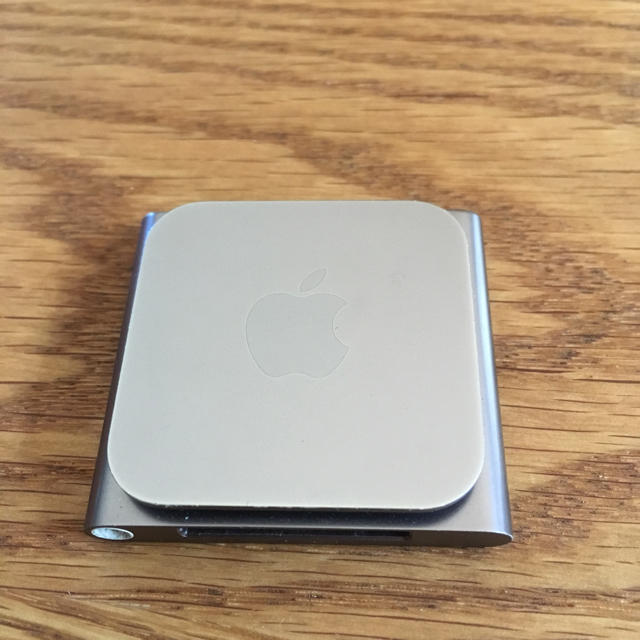 Apple(アップル)のiPod nano（第6世代） スマホ/家電/カメラのオーディオ機器(ポータブルプレーヤー)の商品写真