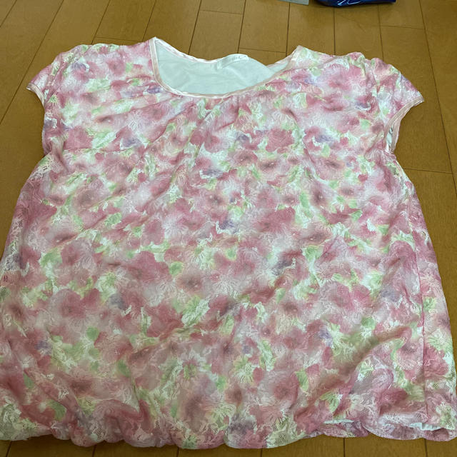 Feroux(フェルゥ)の花柄カットソー レディースのトップス(カットソー(半袖/袖なし))の商品写真