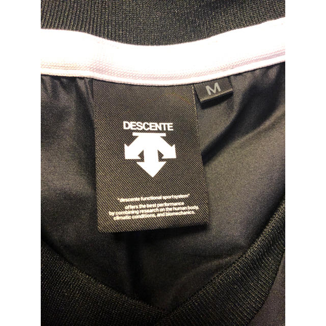 DESCENTE(デサント)の値下げ中！デサント　ピステM スポーツ/アウトドアのサッカー/フットサル(ウェア)の商品写真