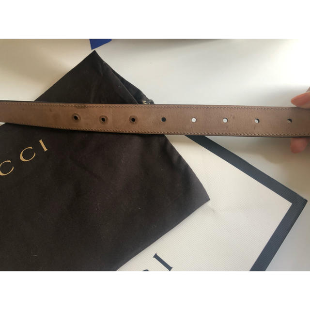 Gucci(グッチ)のGUCCI ベルト　レディース　ロゴ レディースのファッション小物(ベルト)の商品写真