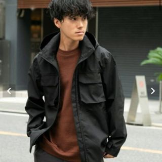 アーバンリサーチ(URBAN RESEARCH)のIT96-17M005  モデル身長：164cm,170cm　着用サイズ：38(ナイロンジャケット)