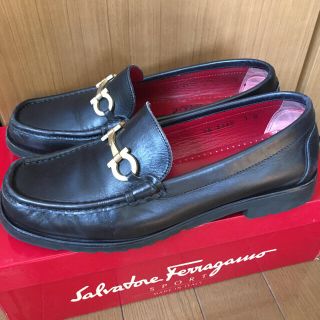 サルヴァトーレフェラガモ(Salvatore Ferragamo)のフェラガモ　レディース  ローファー　24〜24.5㎝(ローファー/革靴)