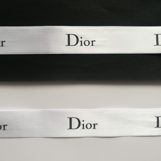 Christian Dior(クリスチャンディオール)のDior 包装用リボン 白 インテリア/住まい/日用品のオフィス用品(ラッピング/包装)の商品写真