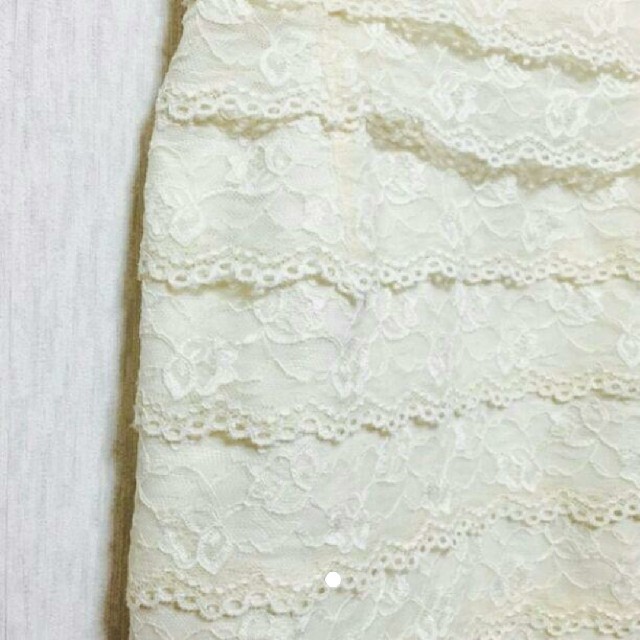 SNIDEL(スナイデル)のSnidel  ミニスカート  オフホワイト レディースのスカート(ミニスカート)の商品写真