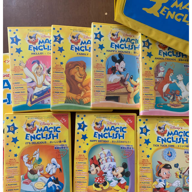 Disney(ディズニー)のぱんぱん様専用　MAGIC ENGLISH 7巻セット エンタメ/ホビーのDVD/ブルーレイ(キッズ/ファミリー)の商品写真