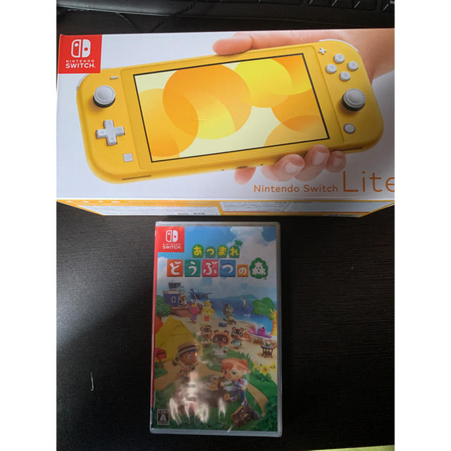 Nintendo Switch(ニンテンドースイッチ)のNintendo switch lite イエロー　あつまれどうぶつの森セット エンタメ/ホビーのゲームソフト/ゲーム機本体(家庭用ゲーム機本体)の商品写真