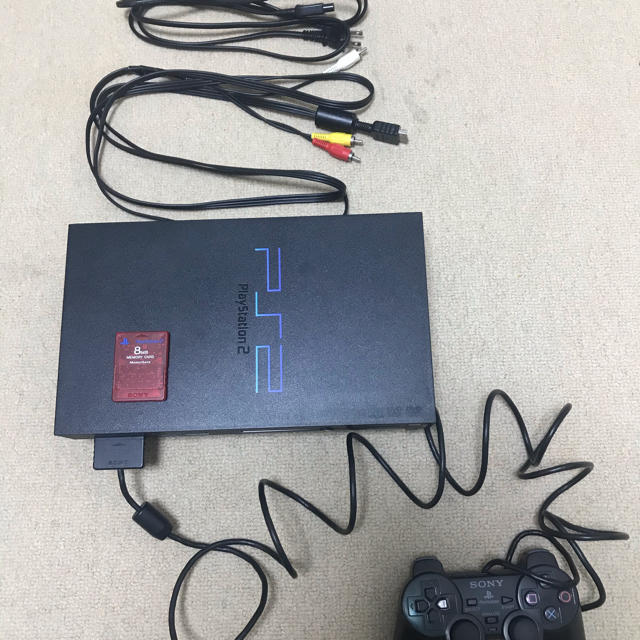 PlayStation2(プレイステーション2)の【送料込み】プレイステーション2 エンタメ/ホビーのゲームソフト/ゲーム機本体(家庭用ゲーム機本体)の商品写真