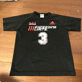 アディダス(adidas)のadidas Tシャツ(Tシャツ/カットソー)