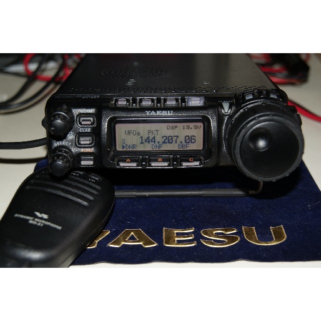 YAESU  FT-857