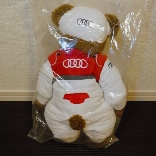 AUDI(アウディ)のAudiベア くまのぬいぐるみ 新品未開封  エンタメ/ホビーのおもちゃ/ぬいぐるみ(ぬいぐるみ)の商品写真