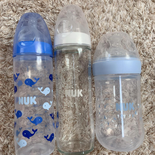 NUK 哺乳瓶 真ん中のみ  キッズ/ベビー/マタニティの授乳/お食事用品(哺乳ビン)の商品写真