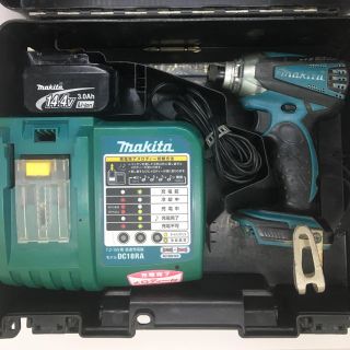 マキタ(Makita)のマキタ インパクトドライバ 14.4V TD133 中古 セット品(工具)