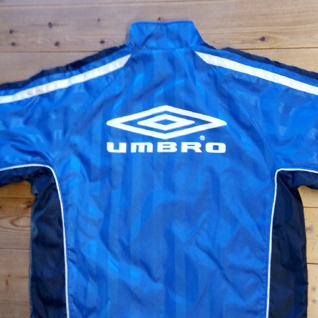 UMBRO(アンブロ)のアンブロ　ウインドブレーカー150 キッズ/ベビー/マタニティのキッズ服男の子用(90cm~)(ジャケット/上着)の商品写真