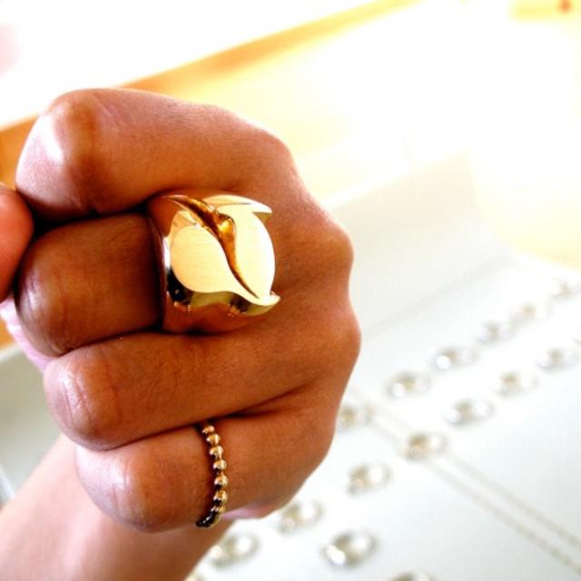 人気商品 仁尾彫金『ゴールド７リング』K18ハンドメイド25 リング(指輪)