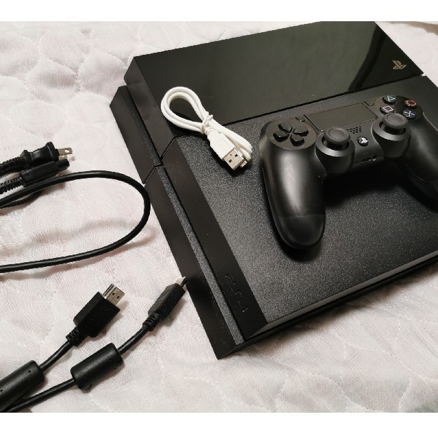 PlayStation4(プレイステーション4)のps4 500GB エンタメ/ホビーのゲームソフト/ゲーム機本体(家庭用ゲーム機本体)の商品写真