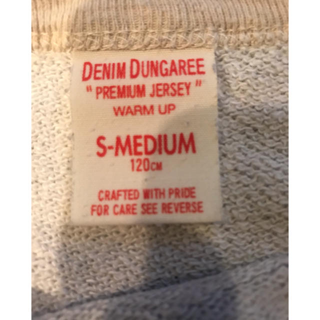 DENIM DUNGAREE(デニムダンガリー)のdenim &dungaree    スヌーピー　スウェット　コラボ キッズ/ベビー/マタニティのキッズ服女の子用(90cm~)(Tシャツ/カットソー)の商品写真