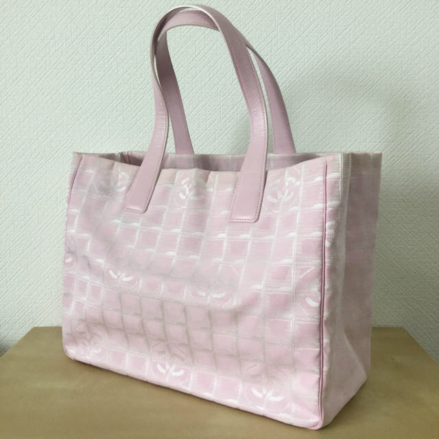 バッグCHANEL ニュートラベルライン トートバッグ