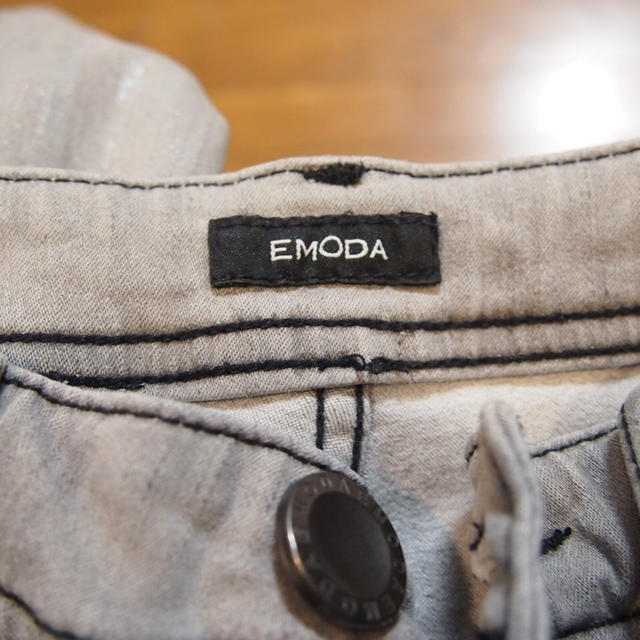 EMODA(エモダ)のEMODA ラメ入りデニム ジーパン レディースのパンツ(デニム/ジーンズ)の商品写真