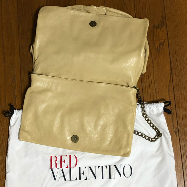 RED VALENTINO(レッドヴァレンティノ)のRED VALENTINO♡レッドヴァレンチノリボンバッグ レディースのバッグ(クラッチバッグ)の商品写真