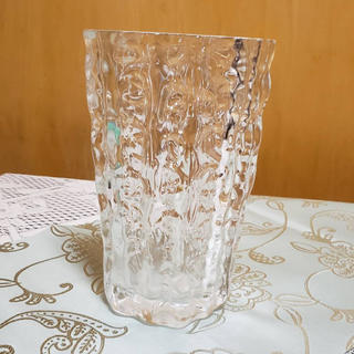 トウヨウササキガラス(東洋佐々木ガラス)の東洋佐々木ガラスの花びん　送料込み(花瓶)