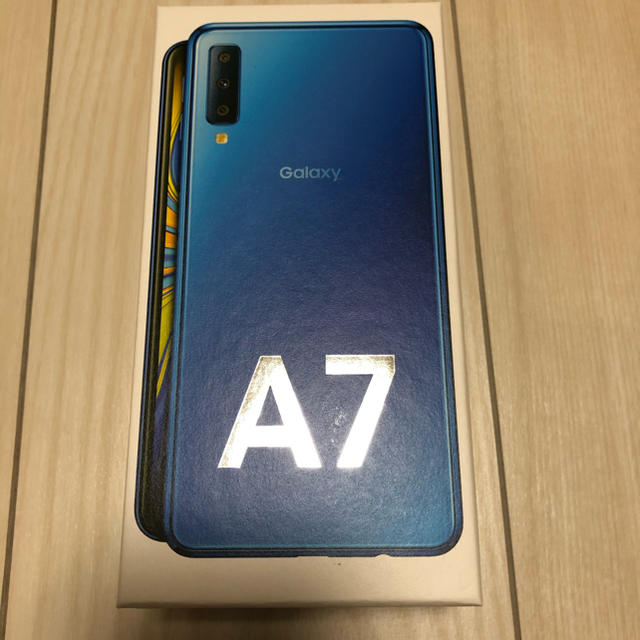 Galaxy A7 ブルー 64 GB SIMフリー