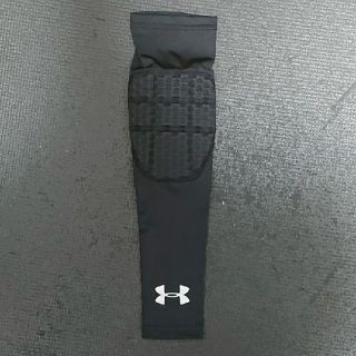 アンダーアーマー(UNDER ARMOUR)のUA アームスリーブ(S/M)(バスケットボール)