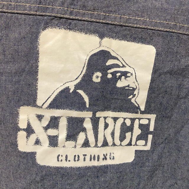 XLARGE(エクストララージ)のXLARGE デニム シャツ 120cm キッズ/ベビー/マタニティのキッズ服男の子用(90cm~)(Tシャツ/カットソー)の商品写真