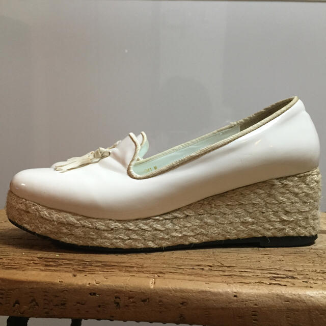 bulle de savon(ビュルデサボン)のエナメルタッセルエスパドリーユ風パンプス レディースの靴/シューズ(ハイヒール/パンプス)の商品写真