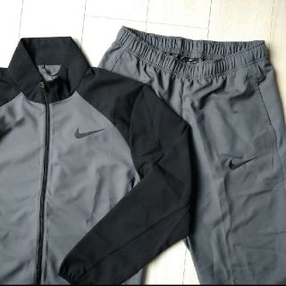 ナイキ(NIKE)のM新品 ナイキ 上下セット ナイロン ジャケット パンツ ジャージトレーニング(ジャージ)