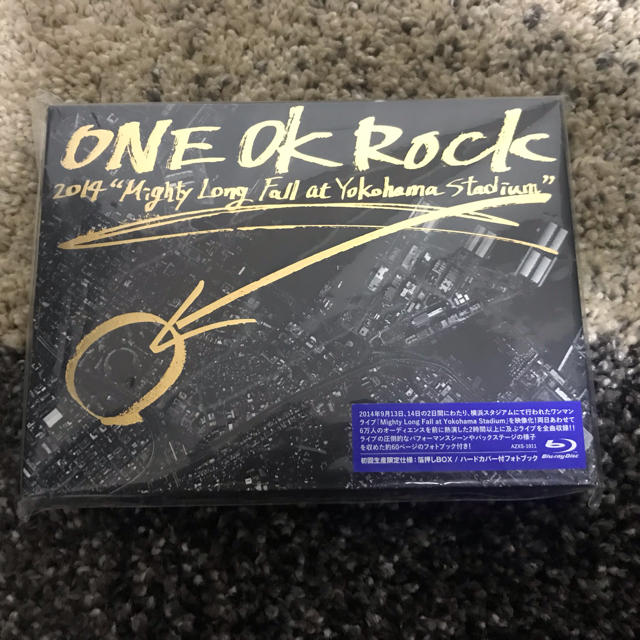 ONE OK ROCK(ワンオクロック)のone ok rock blu−ray エンタメ/ホビーのDVD/ブルーレイ(ミュージック)の商品写真