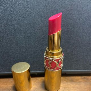 イヴサンローランボーテ(Yves Saint Laurent Beaute)のヴォリュプテシャイン49(口紅)