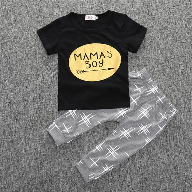 ベビー　セットアップ　可愛い　お散歩　パジャマ キッズ/ベビー/マタニティのキッズ服男の子用(90cm~)(Tシャツ/カットソー)の商品写真