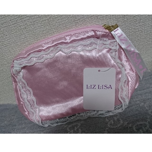 LIZ LISA(リズリサ)のLIZ LISA 新品未使用ピンクサテンポーチ レディースのファッション小物(ポーチ)の商品写真