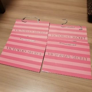 ヴィクトリアズシークレット(Victoria's Secret)のVICTORIA'S SECRET ショッパー　中サイズ　4枚(ショップ袋)