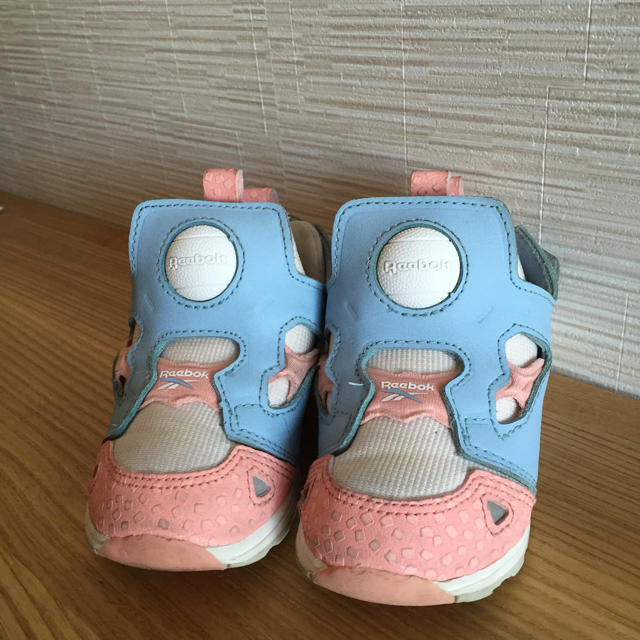 Reebok(リーボック)のPump fury キッズ 12cm キッズ/ベビー/マタニティのベビー靴/シューズ(~14cm)(スニーカー)の商品写真