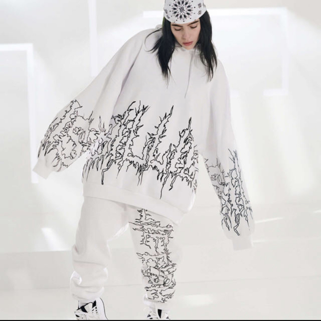 Billie Eilish bershka パーカー　ビリーアイリッシュ