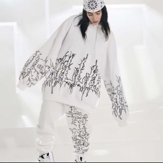 ベルシュカ(Bershka)の Billie Eilish Bershkコラボ パーカー S オーバーサイズ(パーカー)