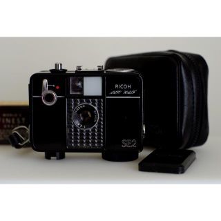 リコー(RICOH)のリコー　AUTO HALF SE2 黒・完動美品・試写済(フィルムカメラ)