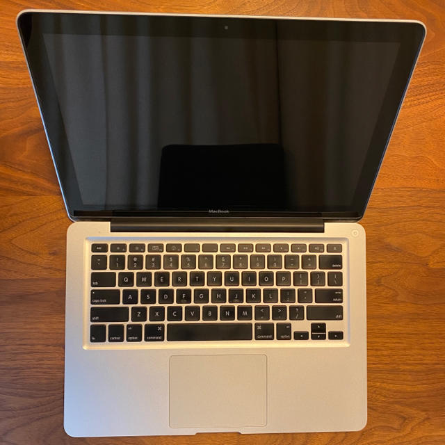 Apple(アップル)のMacBook 2008 Late Aluminum (DVDドライブ不備あり) スマホ/家電/カメラのPC/タブレット(ノートPC)の商品写真