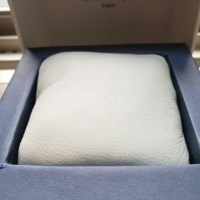 Van Cleef & Arpels(ヴァンクリーフアンドアーペル)の空箱  ヴァンクリーフリボン レディースのバッグ(ショップ袋)の商品写真
