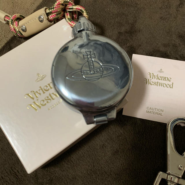 Vivienne Westwood(ヴィヴィアンウエストウッド)のVivienne Westwood ポケット灰皿 インテリア/住まい/日用品のインテリア小物(灰皿)の商品写真