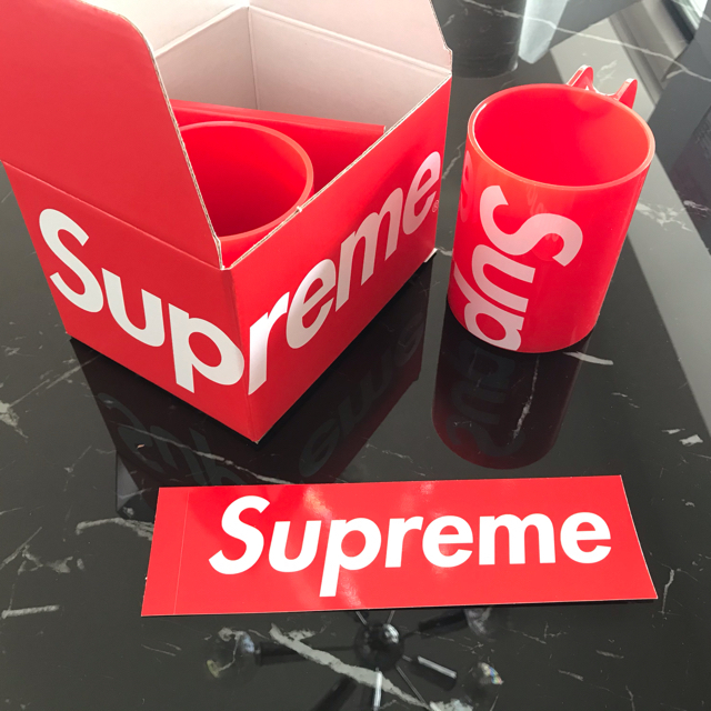 Supreme(シュプリーム)のsupreme heller mugs マグカップ インテリア/住まい/日用品のキッチン/食器(グラス/カップ)の商品写真