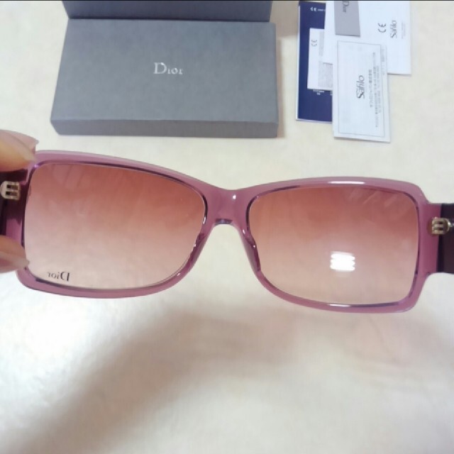 Dior(ディオール)のサングラス　dior レディースのファッション小物(サングラス/メガネ)の商品写真