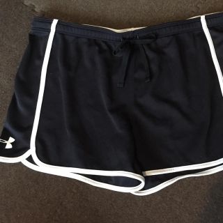 アンダーアーマー(UNDER ARMOUR)のトレーニング短パン 即決キャンペーン☆(ショートパンツ)