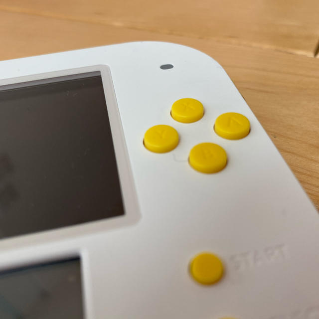 ニンテンドー2DS　スーパーマリオパック【ホワイト×イエロー】 ゲーム機本体]