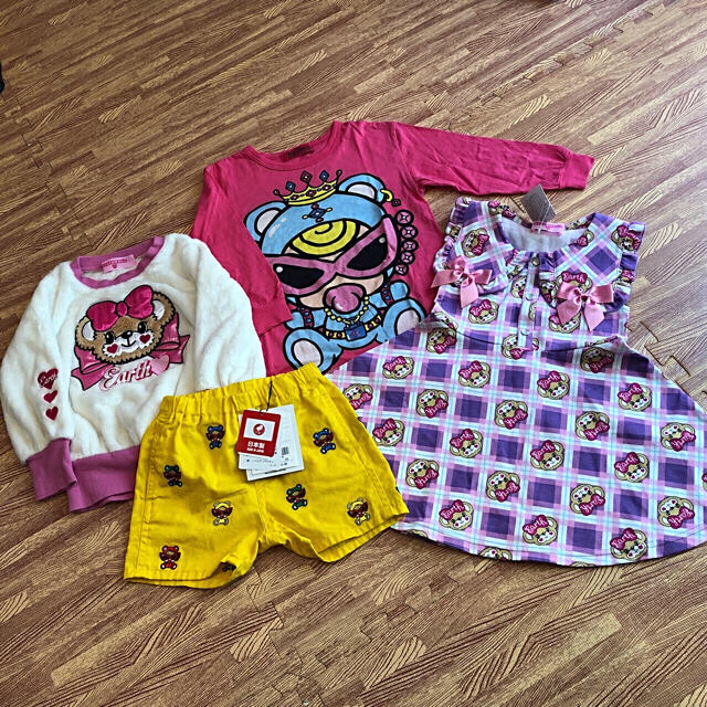 EARTHMAGIC(アースマジック)のアース、ヒス 90から100 専用 キッズ/ベビー/マタニティのキッズ服女の子用(90cm~)(その他)の商品写真